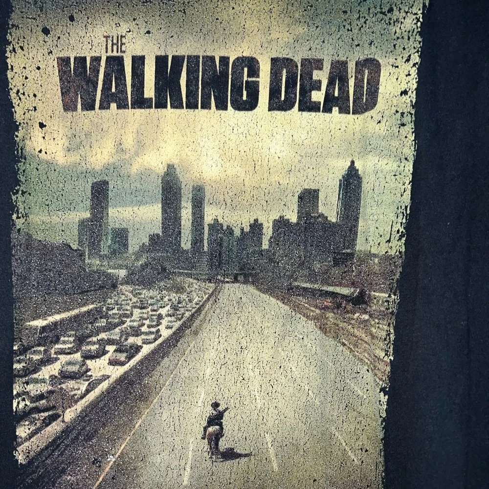 The Walking Dead t-shirt Large​ - Picture 3 of 5